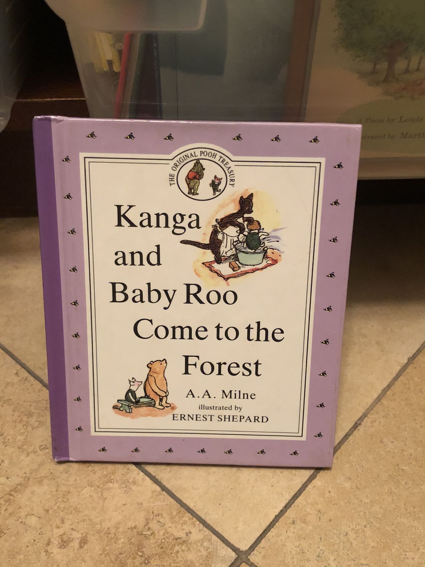 Vintage Disney Winnie the Pooh 1990 - the original Pooh treasury - Kanga and Baby Roo come to the forest classic children’s book ! When Pooh meets Ro