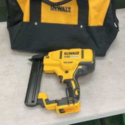 Dewalt DCN681 