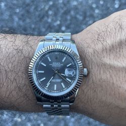 Gray Sub Watch 