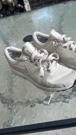 Women’s shoes