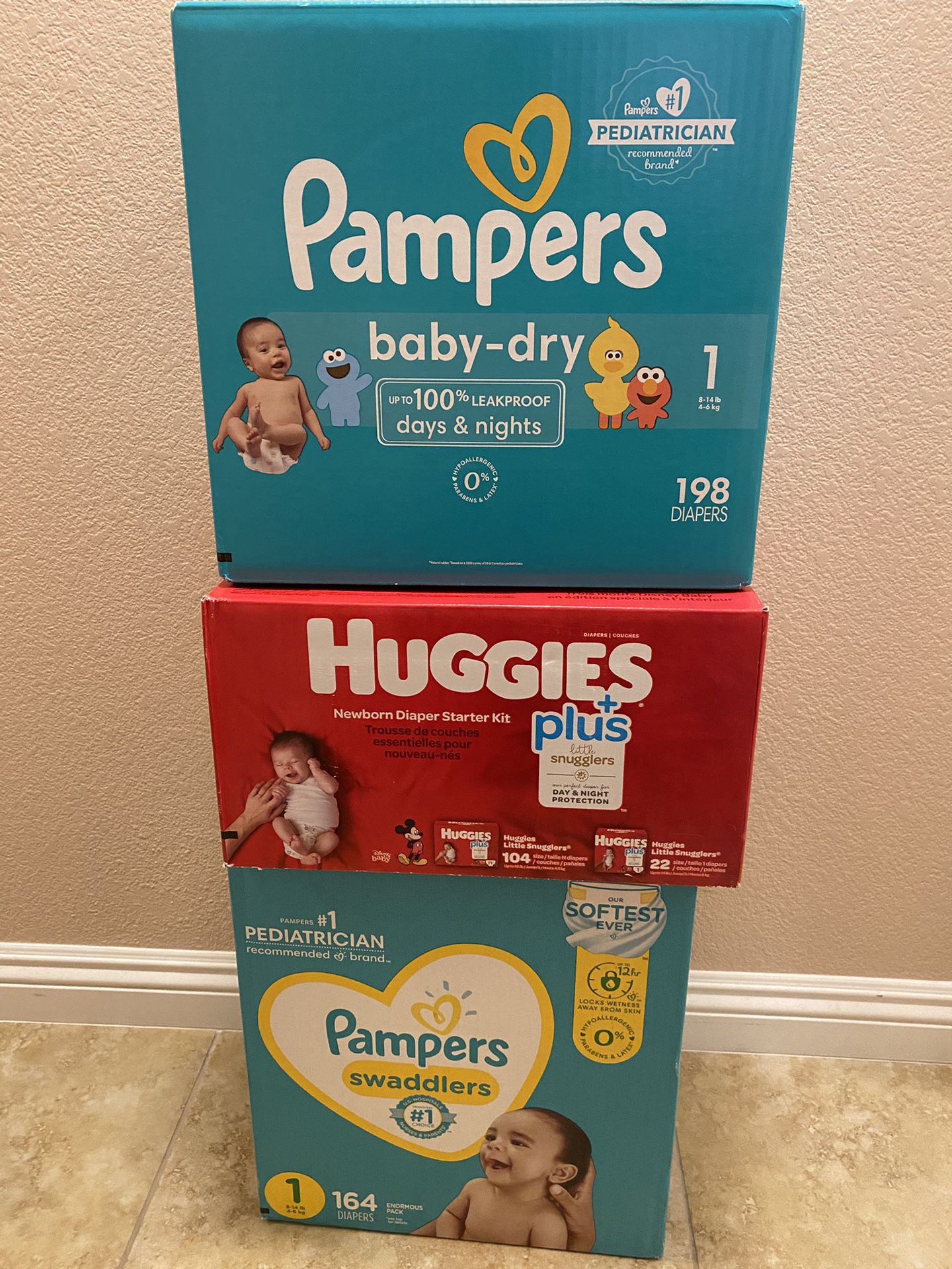 Pampers / Huggies Diapers