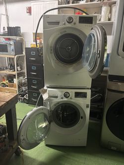 Washer And Electric Dryer Brand LG Heavy Duty Everyting Works With A 3 Months Of Warranty