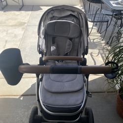 Maxi Cosi Adorra Stroller And Car seat