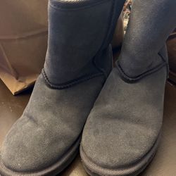 beach feet australian boots for Sale in Sun City, AZ OfferUp