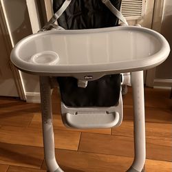 Chicco Polly Space-Saving Foldable High Chair