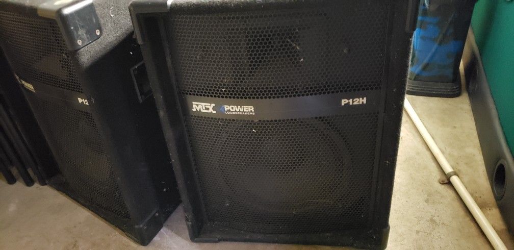Pair Of MTX power Speakers,and Mixer,,make An Offer