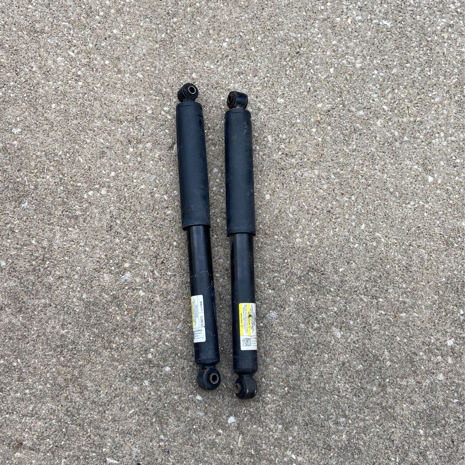 2021 GMC SIERRA 1500 Rear Shocks