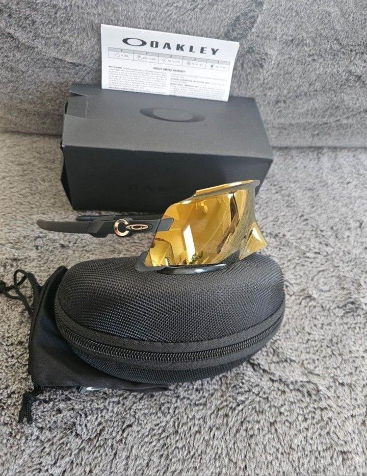 Oakley Kato