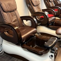  3 Whele Spa Chair For Sale Good Condition (Original Price $ 2500) $200 Last updated 9 days ago in San Gabriel, CA Condition: Used