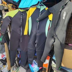 Surfboards,wetsuits 4T-2X (snowboards,etc..