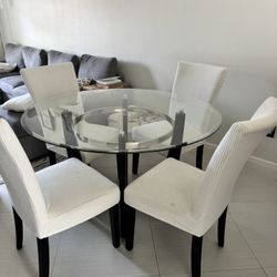 Dining round table