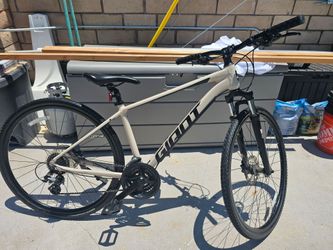 Giant mt bike