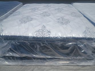 Brand new queen size pillowtop mattress and box spring free delivery depends on location