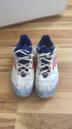 Kids soccer cleats -size 1