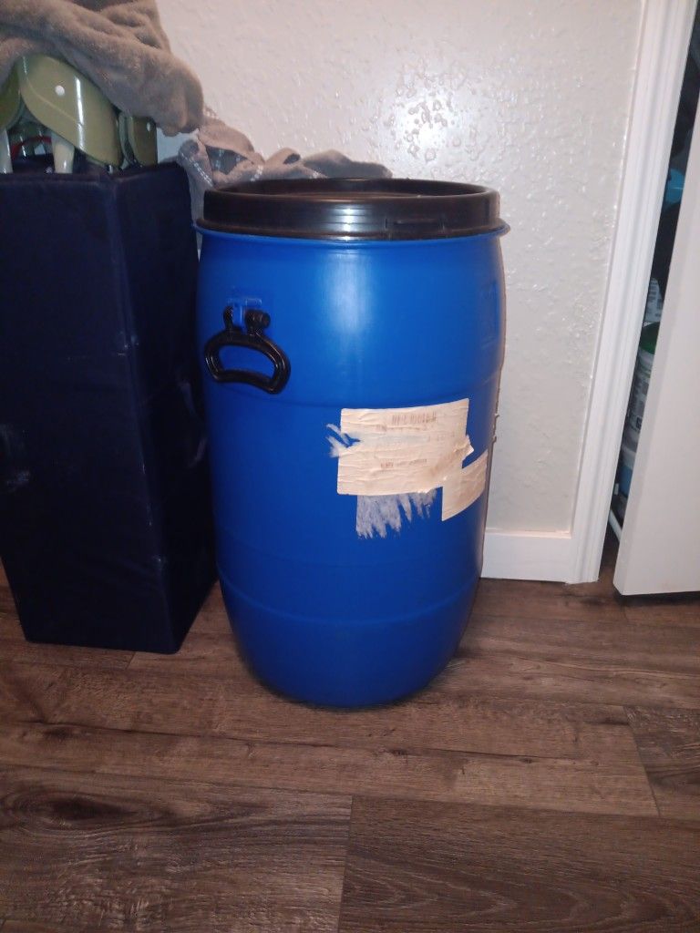 Water Proof 30 Gal Drums
