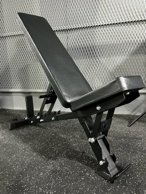 BRAND NEW Adjustable Weight Bench, Incline To Flat, Squat Rack, Bumper Plates, Barbell, Gym Mats Rubber Flooring