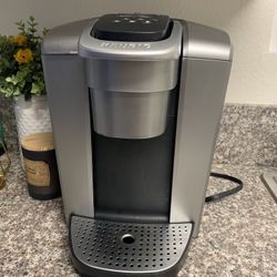 Keurig K-Elite Coffee machine like new