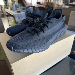 Yeezy Onyx 350 V2 Sz 11 Vnds 