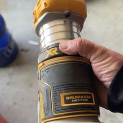 Dewalt 20v XR  Router
