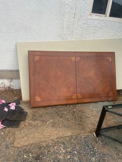 FREE Table comes with two stands