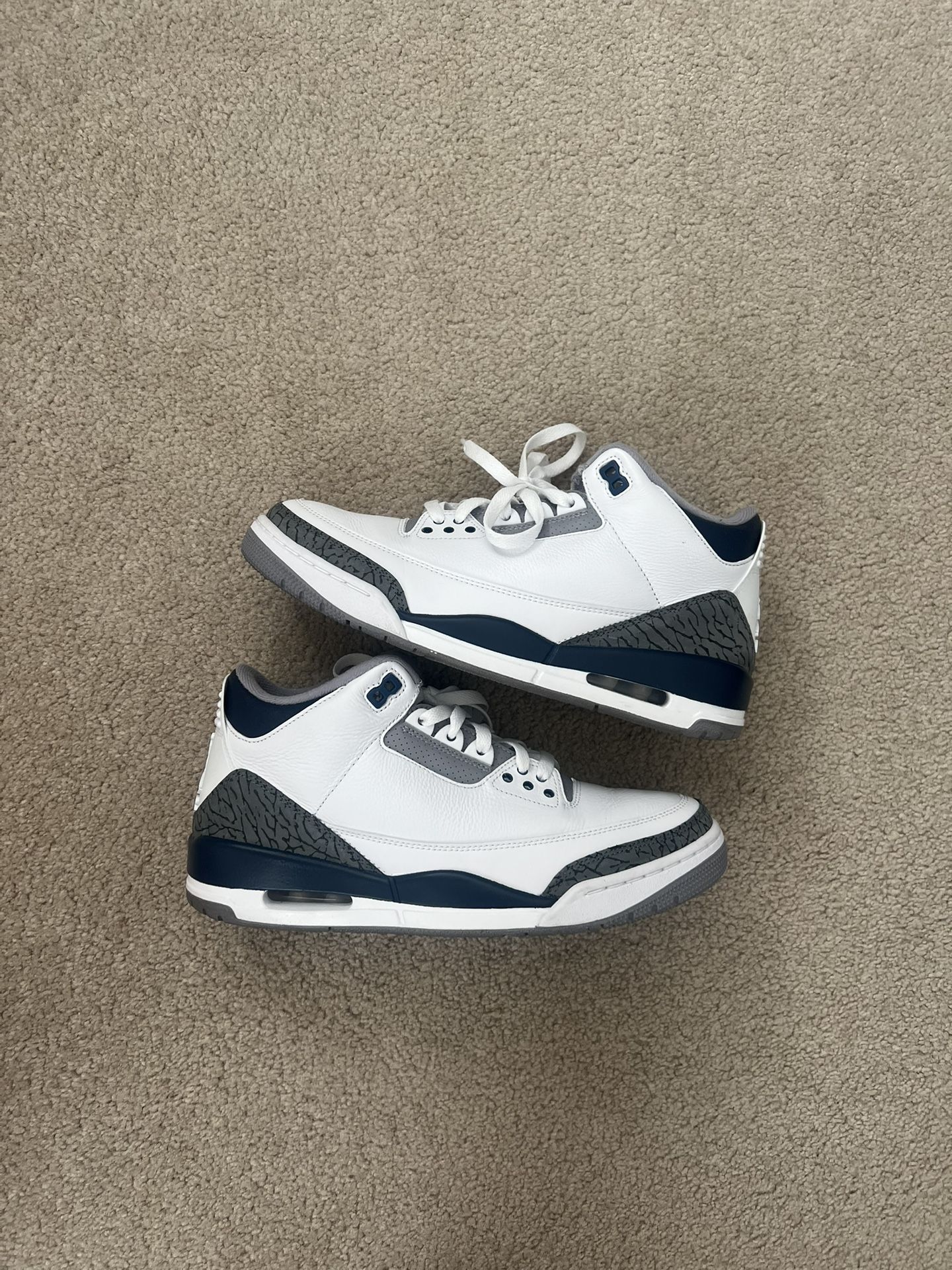 Jordan 3 “Midnight Navy” size 9.5