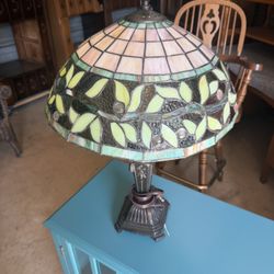 TIFFANI TABLE LAMP  25” Height 