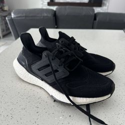 Woman’s Adidas Ultra boost 