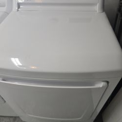 LG ELECTRIC DRYER  like new