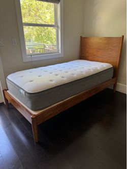 Moving 2 twin beds, posturepedic new mattresses/quality.