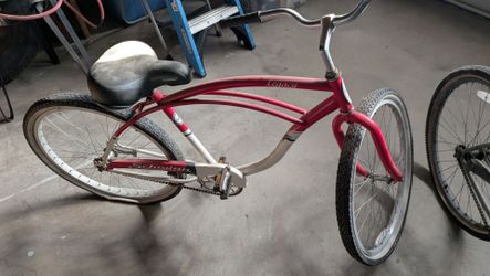 Schwinn Beach cruiser