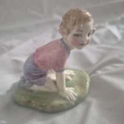 Rare Royal Doulton Figure 'Robin' M39 - Lesley Harrdine - UK Made!