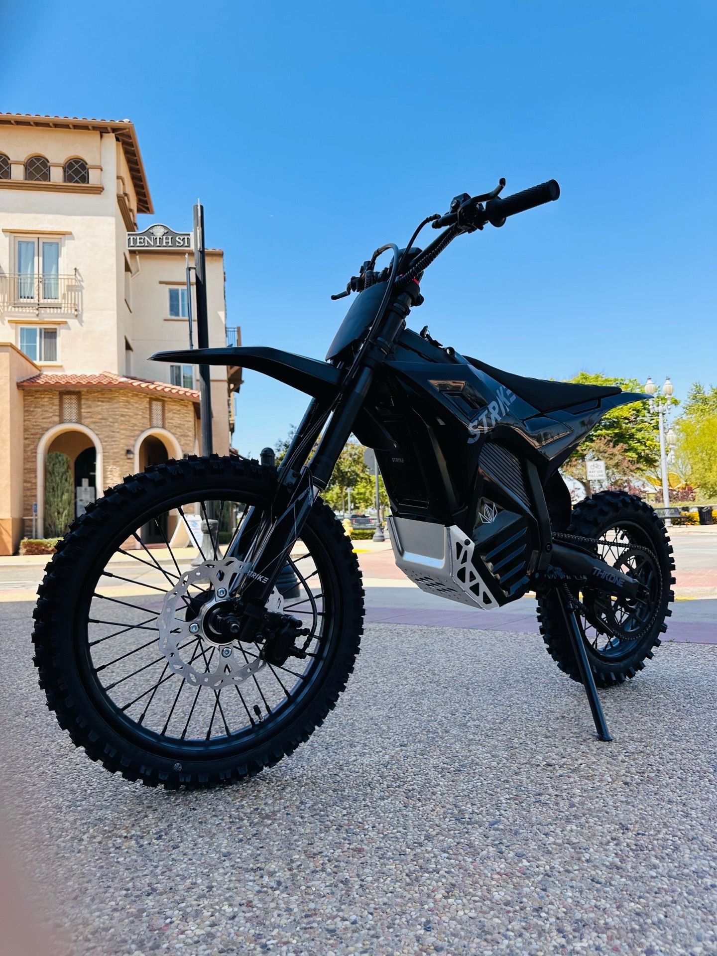 STRIKE 60V Electric