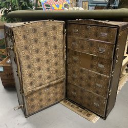 Antique Steamer Trunk 