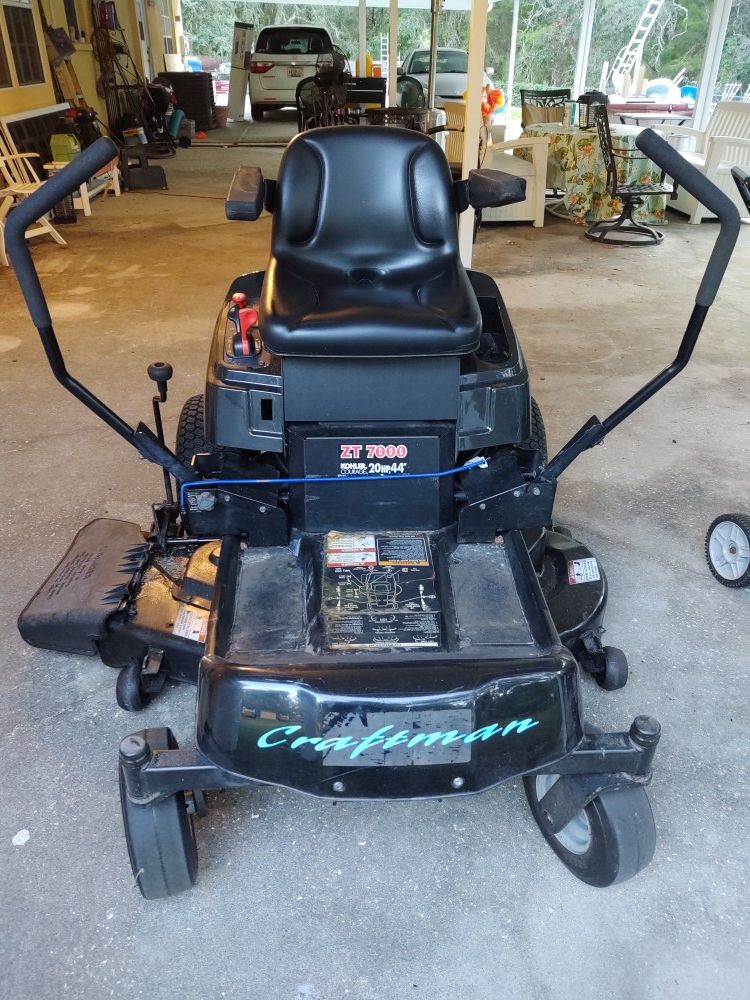 0 Turn ZT 7000 20hp Kohler (Craftsman) for Sale in Spring Hill, FL