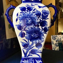 Chinoiserie Bombay Trophy Vase