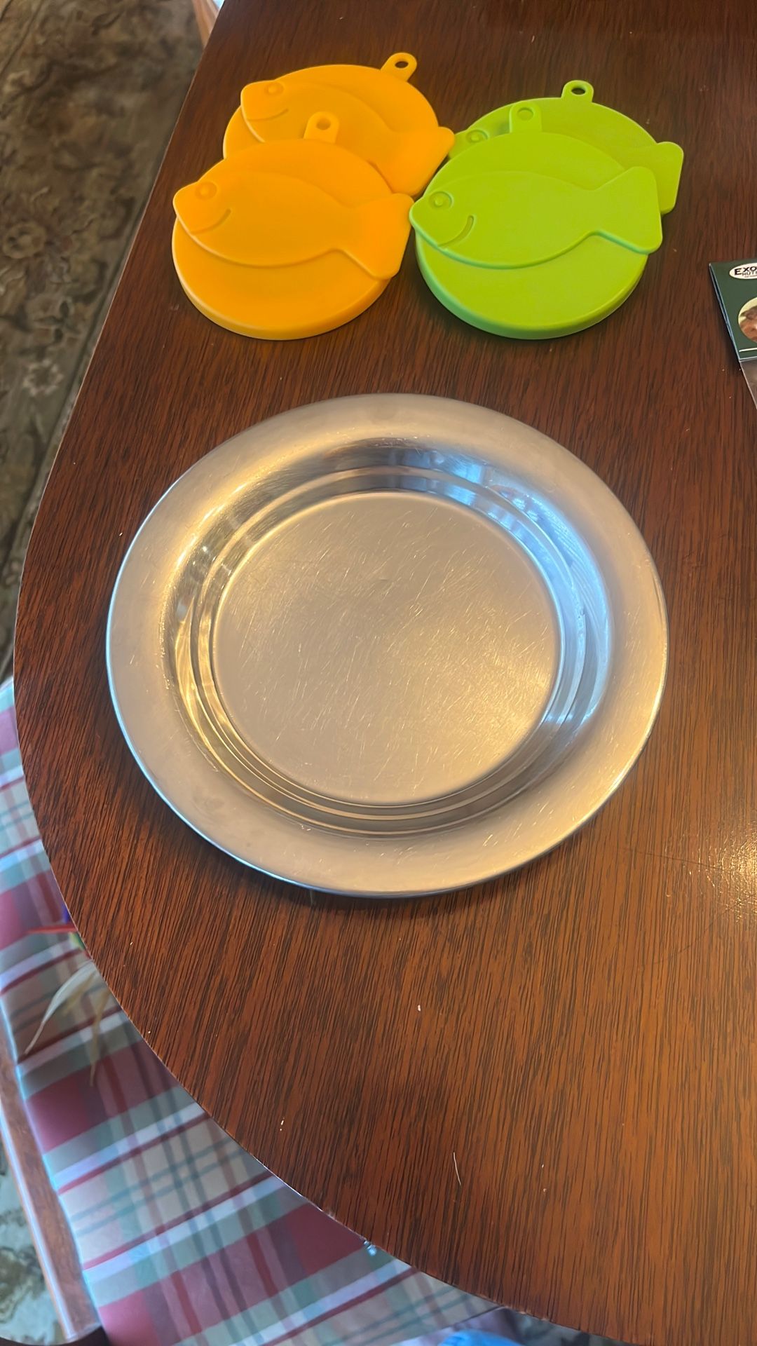 Stainless Steel Pet Platter And Silicone Canned Food Covers