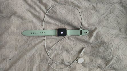 44mm SE Apple Watch