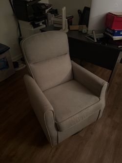 Maternity chair