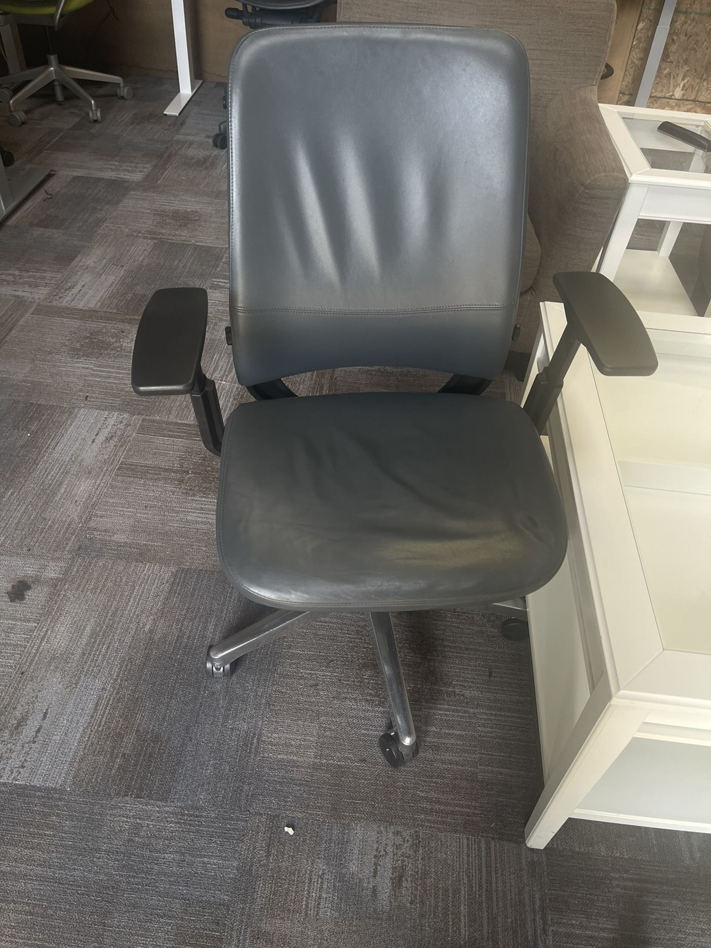 SteelCase Amia