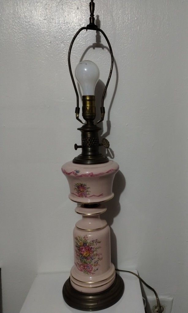 MID CENTURY - VINTAGE FLORAL PINK PORCELAIN TABLE LAMP 29"