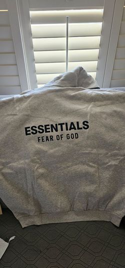Light Heather gray essentials hoodie size XL 100% Authentic lopk at qr code