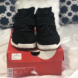 Nike Air TR. Victor Cruz