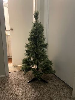 NO LIGHTS * 4FT Cashmere Artificial Christmas Tree