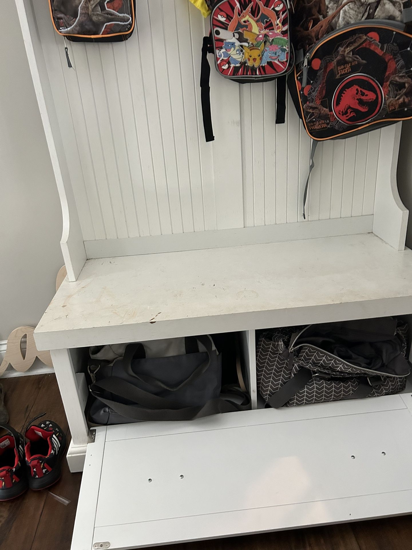 Mud room Entry Way Storage