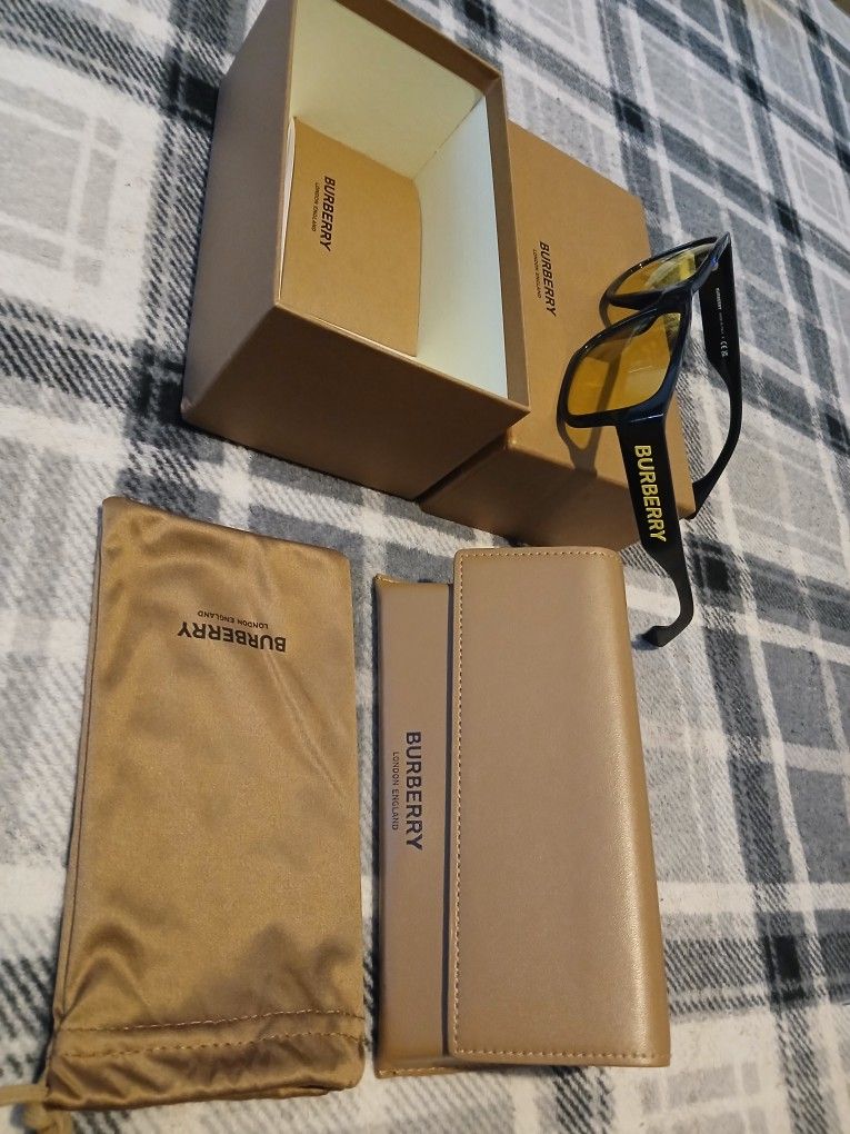 Brand New Never Worn. Burberry Sun Glasses. 160.00 Obo