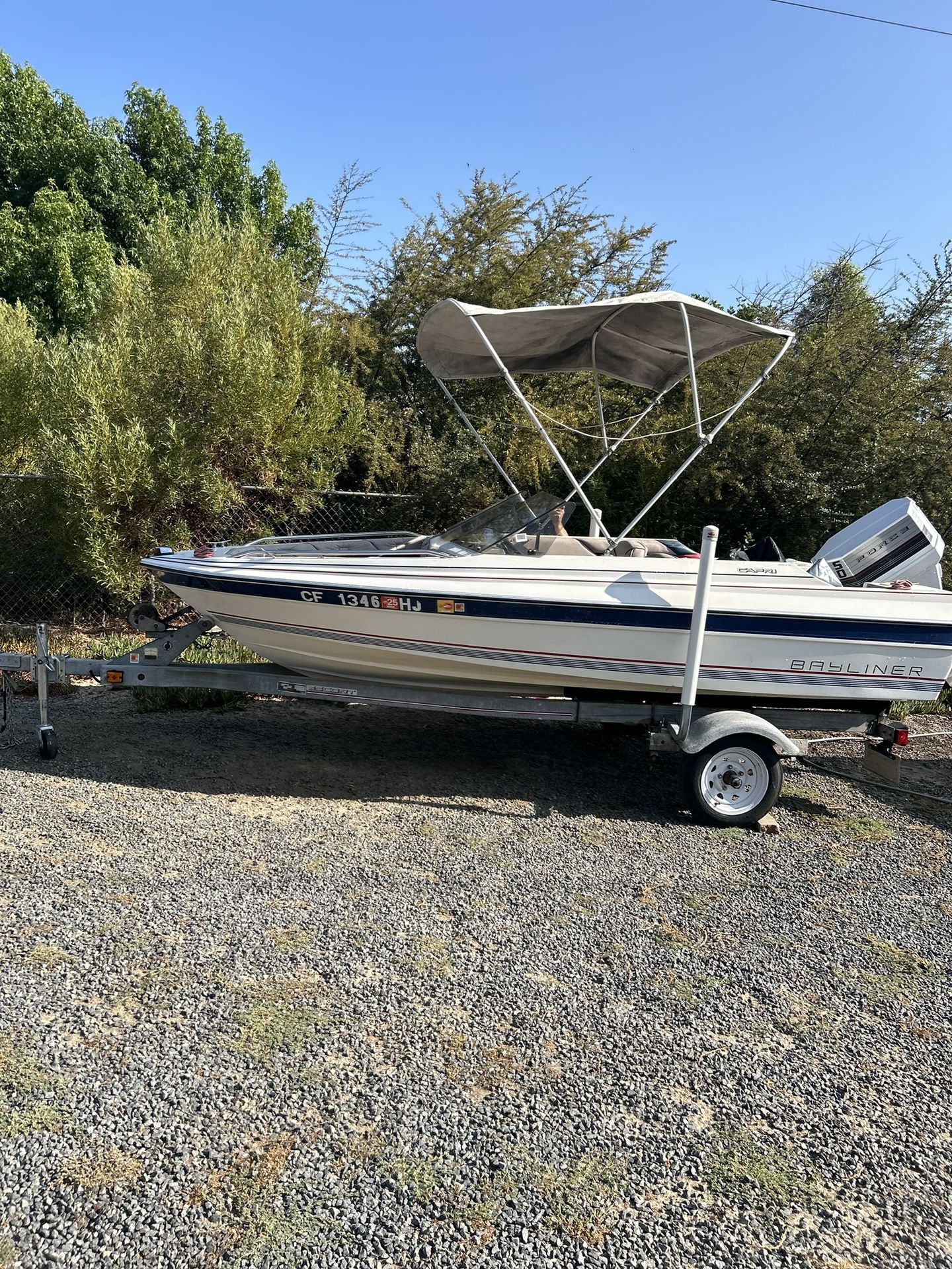 Bayliner Capri