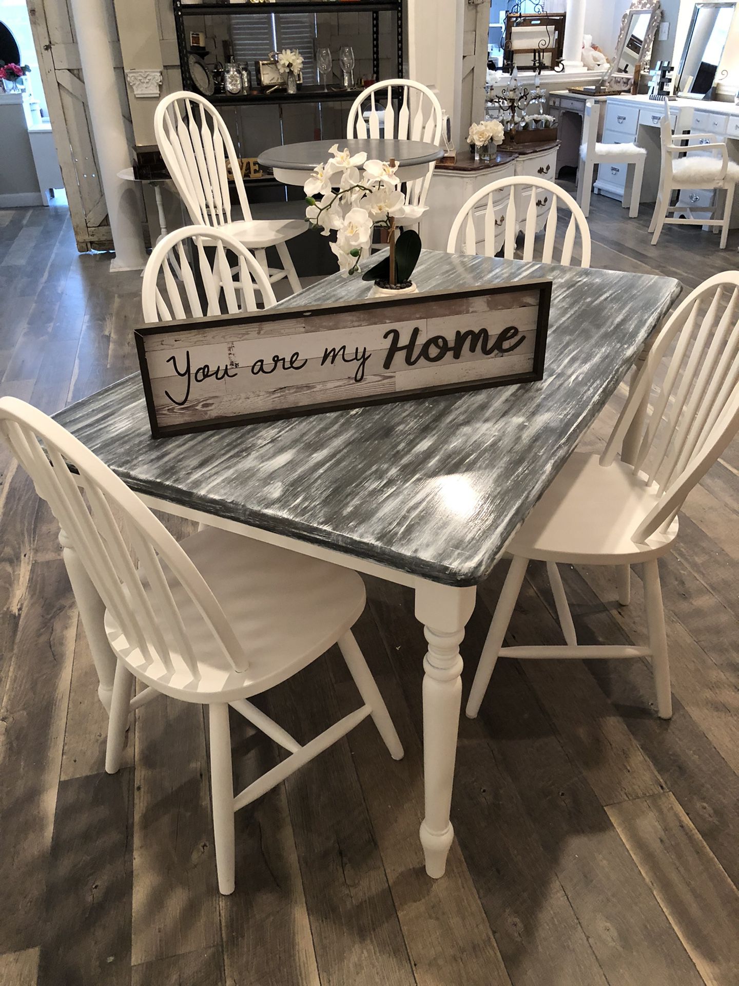 Table chairs dining set