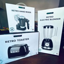(NEW) Set of SERVAPPÉTIT Retro 52oz Blender, Retro Hand 300 Watt Mixer & Retro Toaster One Touch