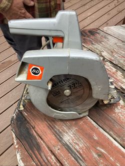 Black and Decker Circular Saw U-130 Power Tool 7-1/4 In Utility Saw