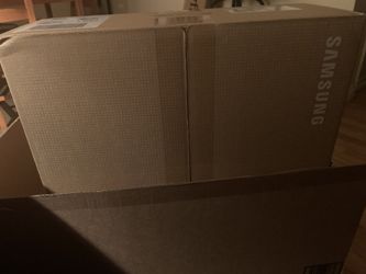 27 inch Curved Monitor Brand New
